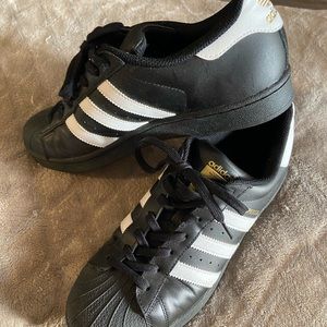 Women’s Adidas Superstars